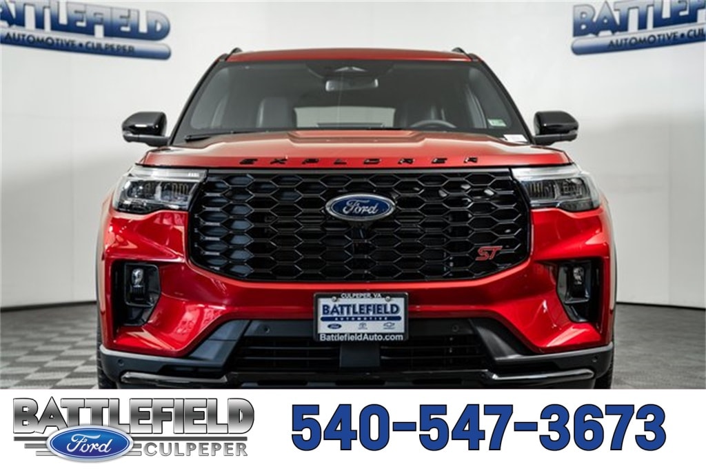 2025 Ford Explorer ST photo 2