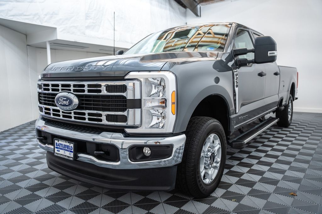 Used 2025 Ford F-250SD XLT Truck