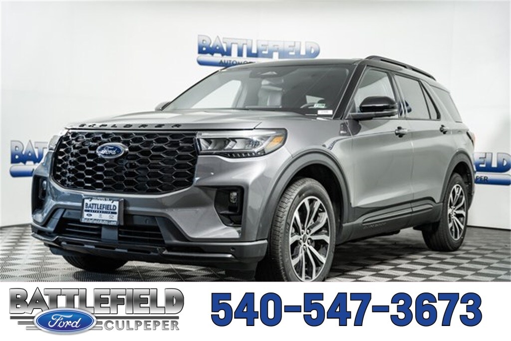 2025 Ford Explorer ST-Line photo 3