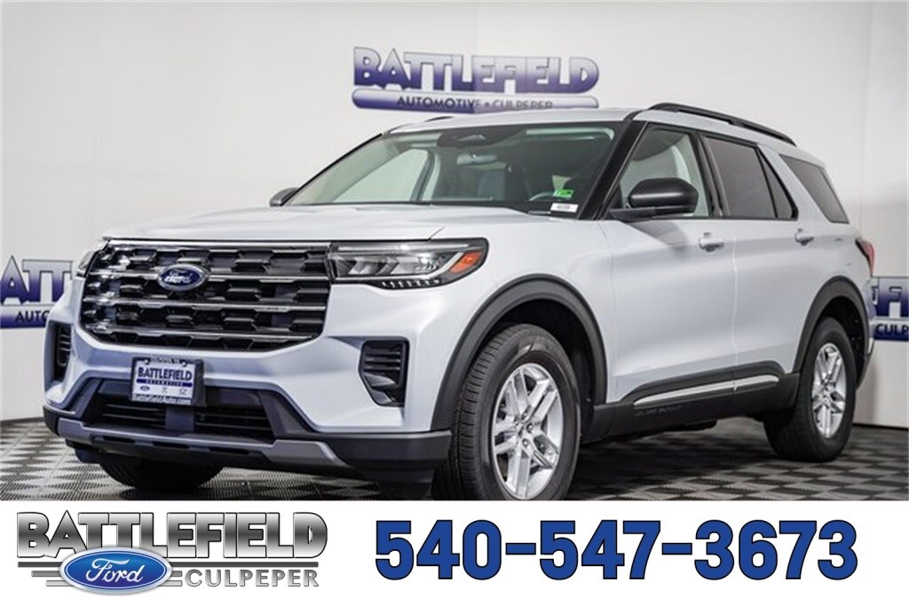 2025 Ford Explorer photo 3