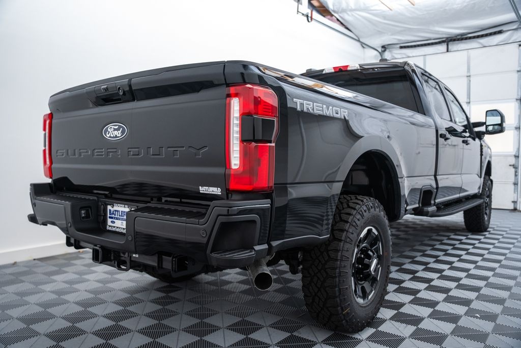New 2027 Ford F-250 Lariat Truck