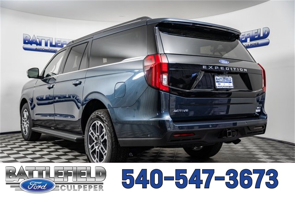 2025 Ford Expedition MAX photo 3