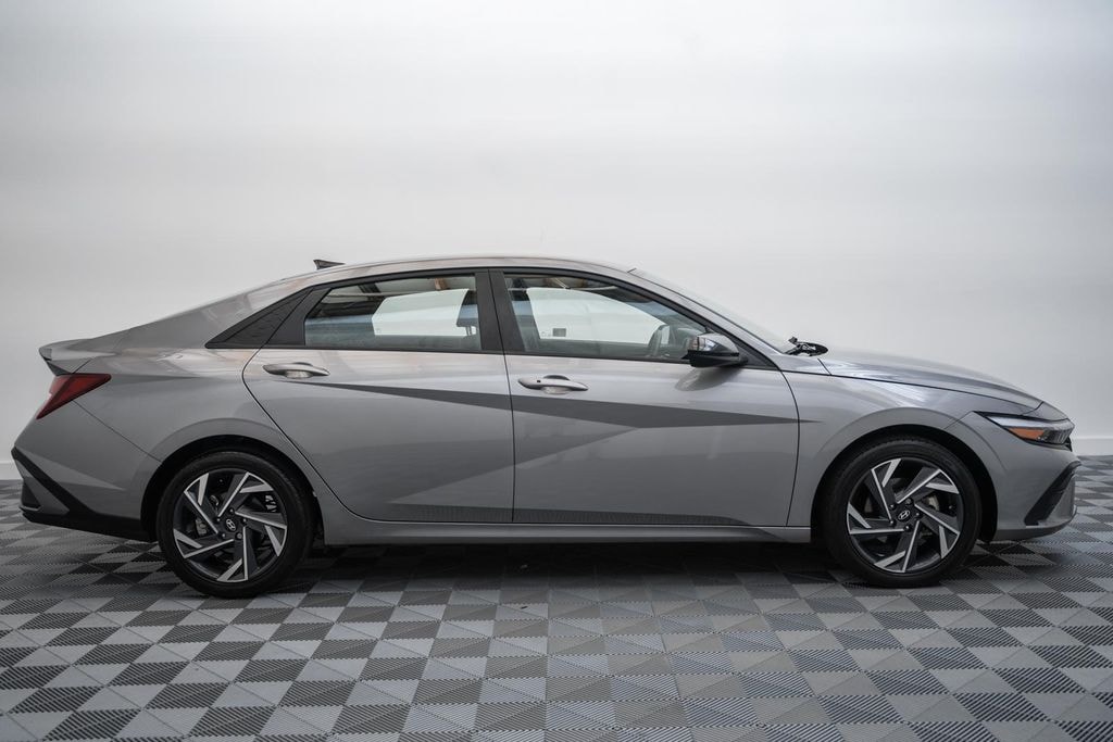 Used 2025 Hyundai Elantra SEL Sport Sedan