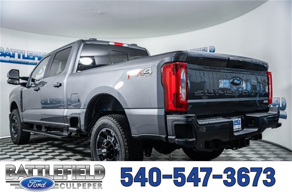 New 2026 Ford F-350 XL Truck Crew Cab