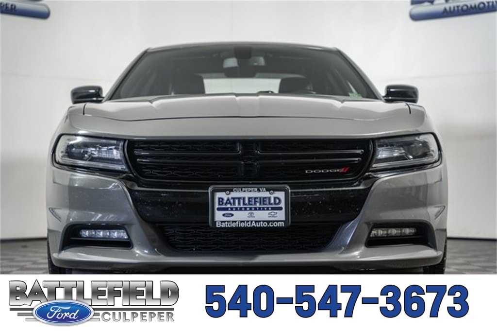 Used 2017 Dodge Charger SXT Sedan