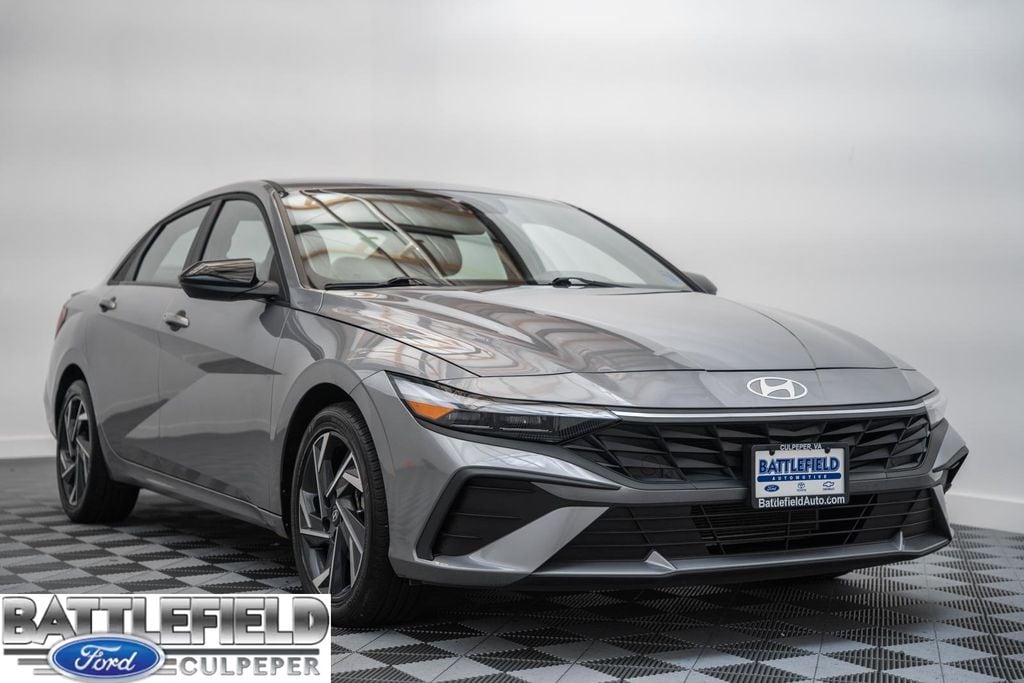Used 2025 Hyundai Elantra SEL Sport Sedan