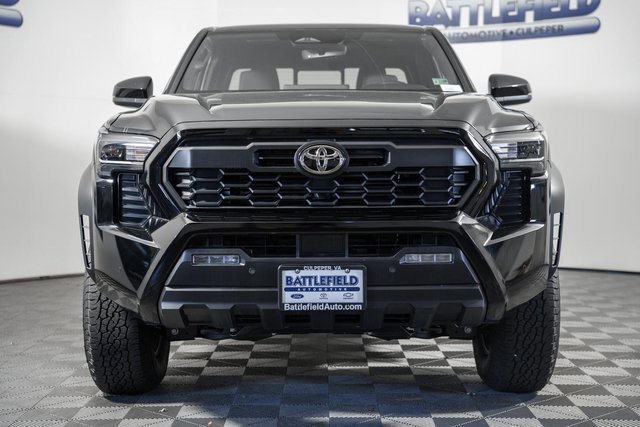 2025 Toyota Tacoma TRD Off-Road 4x4 Double Cab photo 2