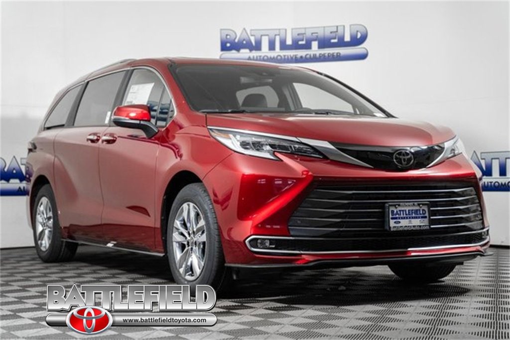 2026 Toyota Sienna Limited's photo