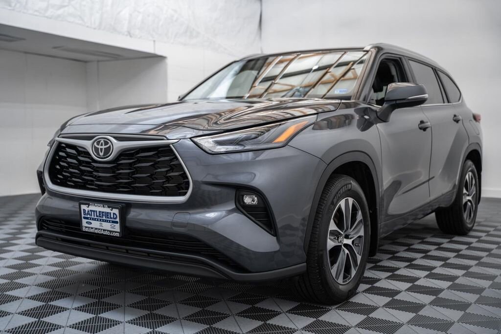 Used 2023 Toyota Highlander XLE SUV