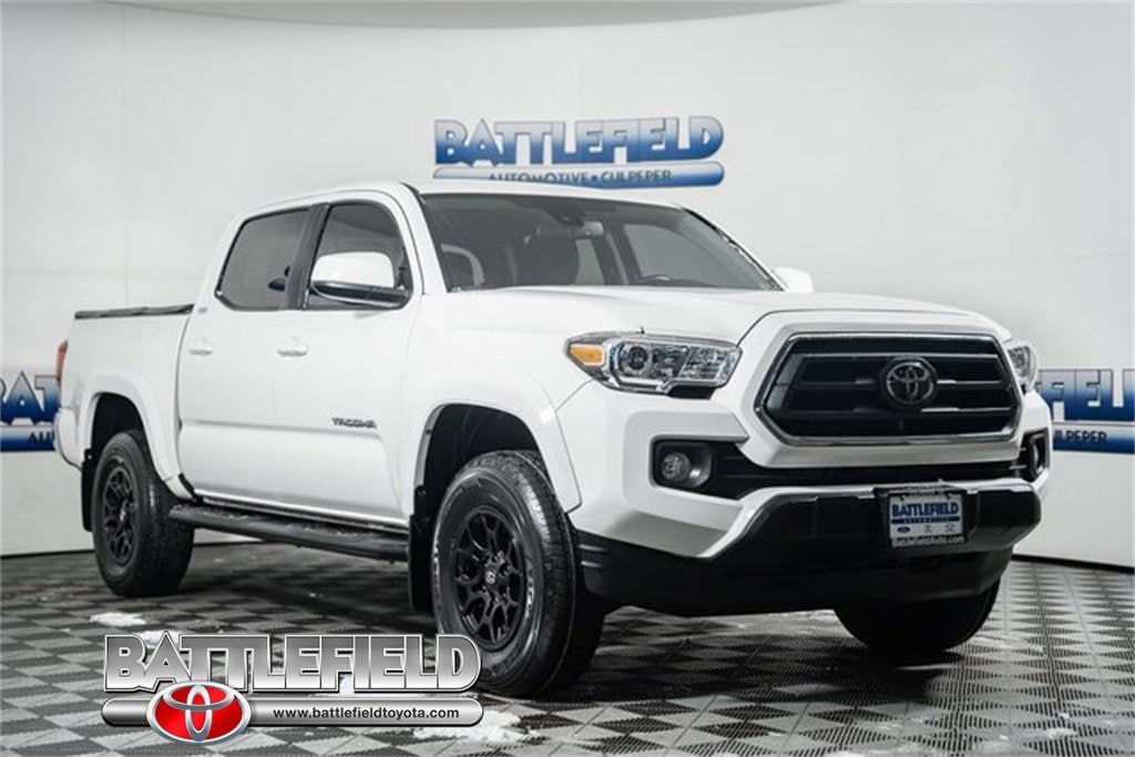 2022 Toyota Tacoma SR5's photo