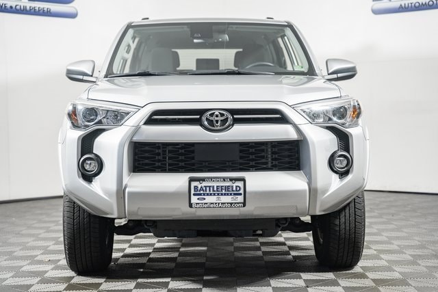 2024 Toyota 4Runner SR5 photo 2