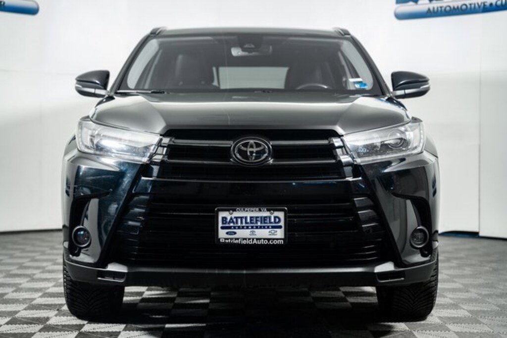 Used 2019 Toyota Highlander SE SUV