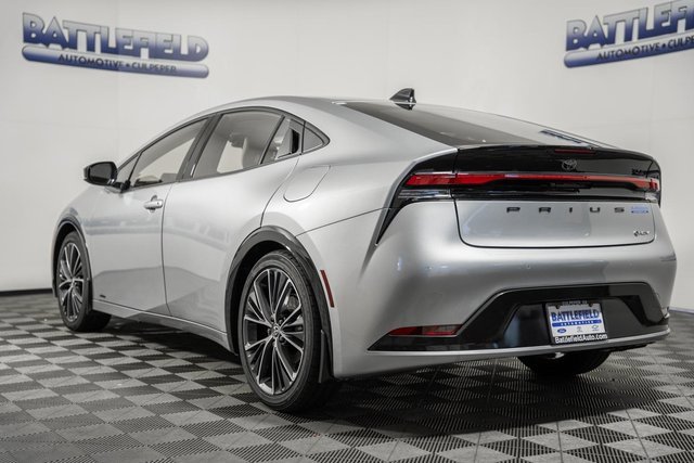 2026 Toyota Prius XLE photo 3