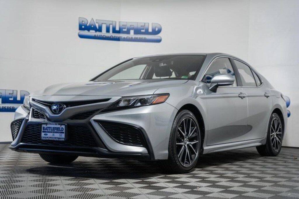 Used 2024 Toyota Camry SE Sedan