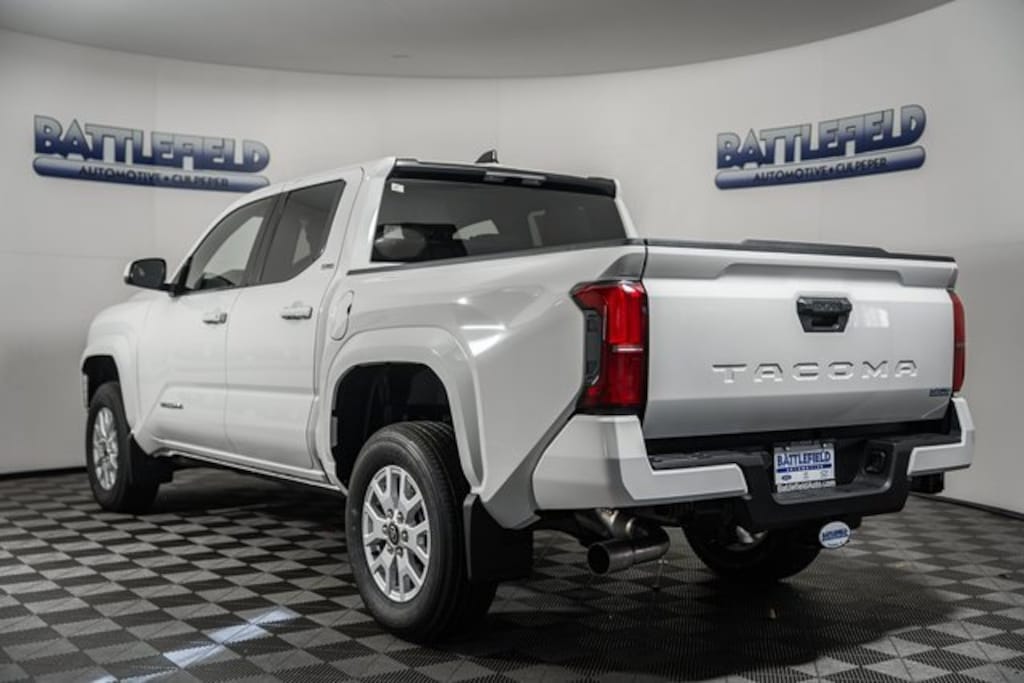 New 2026 Toyota Tacoma SR5 4X2 DOUBLE CAB