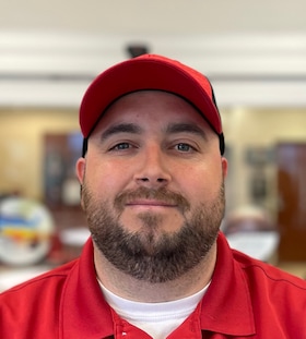 Staff member Robby Allen from ID_5517444535f0
