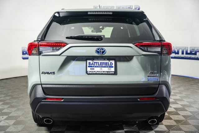 2022 Toyota RAV4 Hybrid XLE Premium photo 4