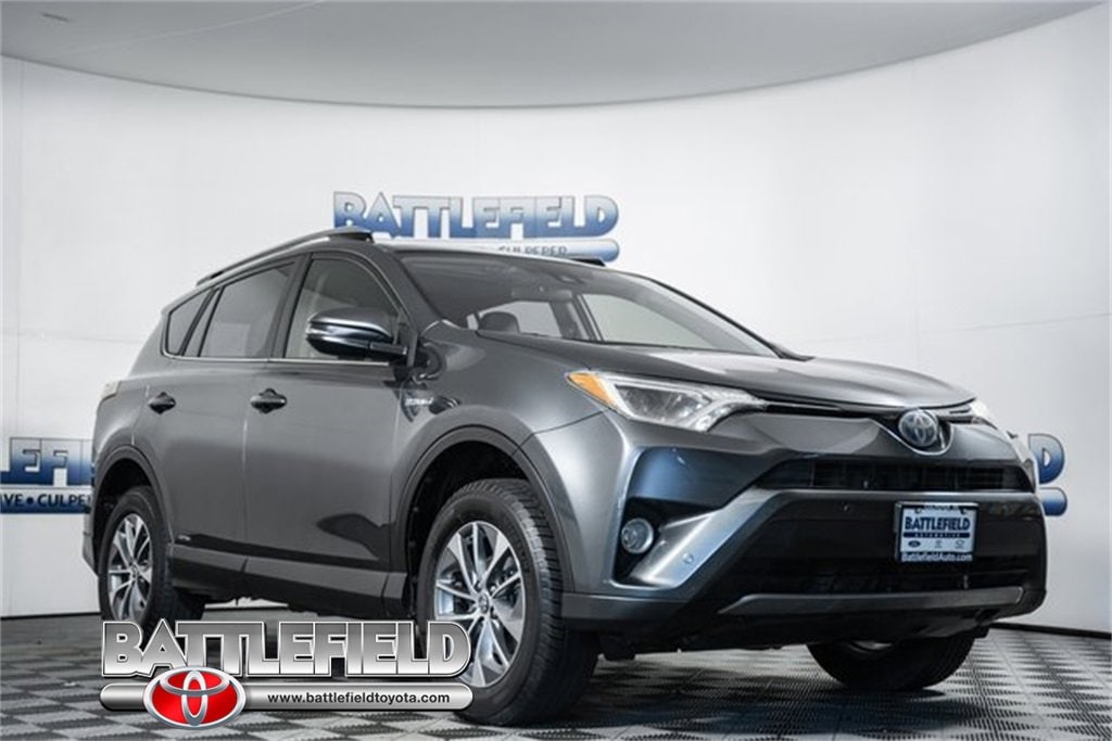 2018 Toyota RAV4 XLE's photo