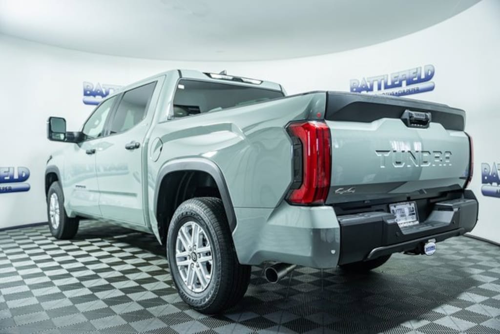 New 2026 Toyota Tundra SR5 SR5 CREWMAX 5.5