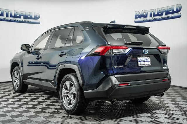 2023 Toyota RAV4 Hybrid XLE photo 4
