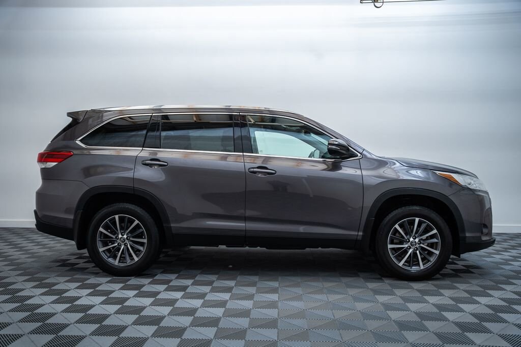 Used 2019 Toyota Highlander XLE SUV