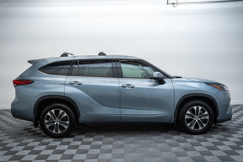 Used 2021 Toyota Highlander XLE SUV