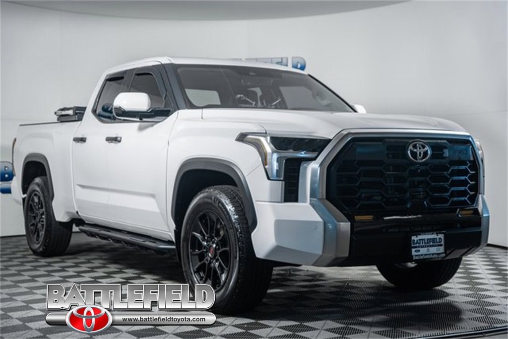 2022 Toyota Tundra Limited's photo
