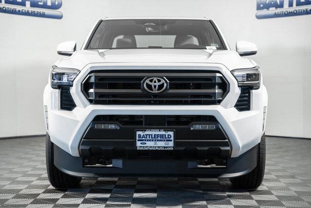 2025 Toyota Tacoma SR5 Double Cab photo 2
