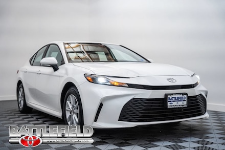 2025 Toyota Camry LE Sedan