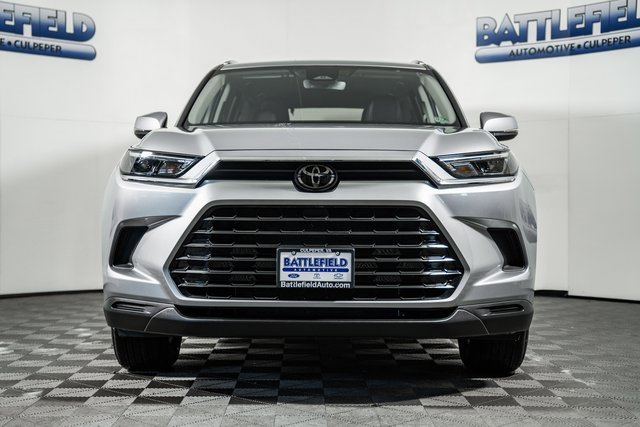 2025 Toyota Grand Highlander XLE photo 2