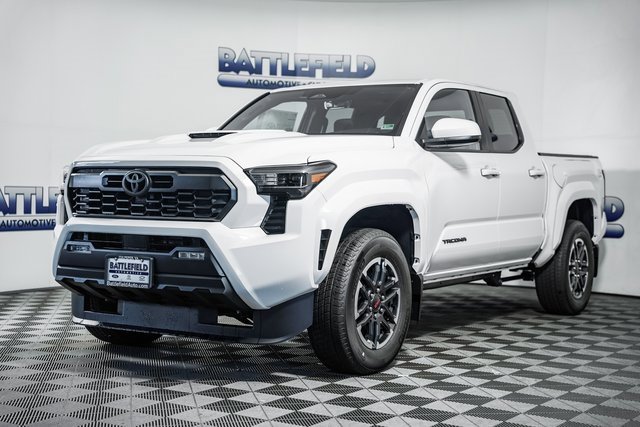 2025 Toyota Tacoma TRD Sport 4x4 Double Cab photo 3