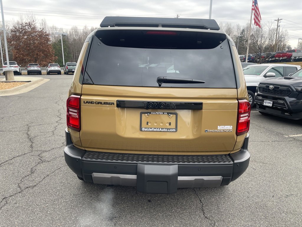 2025 Toyota Land Cruiser Base photo 4