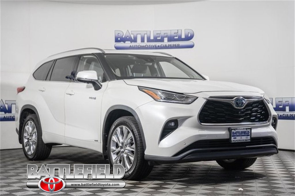 2021 Toyota Highlander Limited's photo