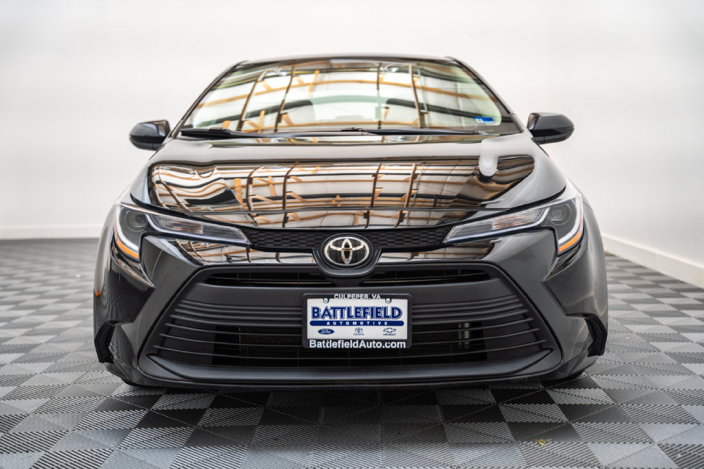 Certified 2025 Toyota Corolla LE Sedan