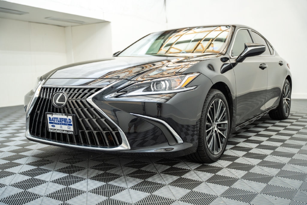 Used 2025 Lexus ES 350 Sedan