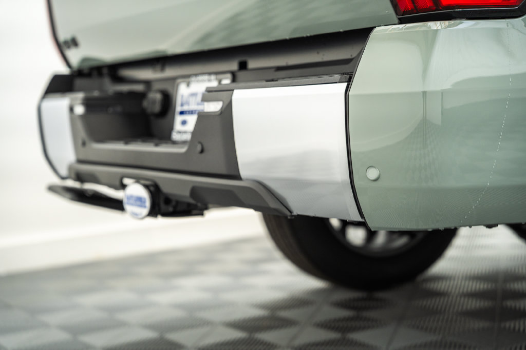 2026 Toyota Tundra Limited - Photo 8