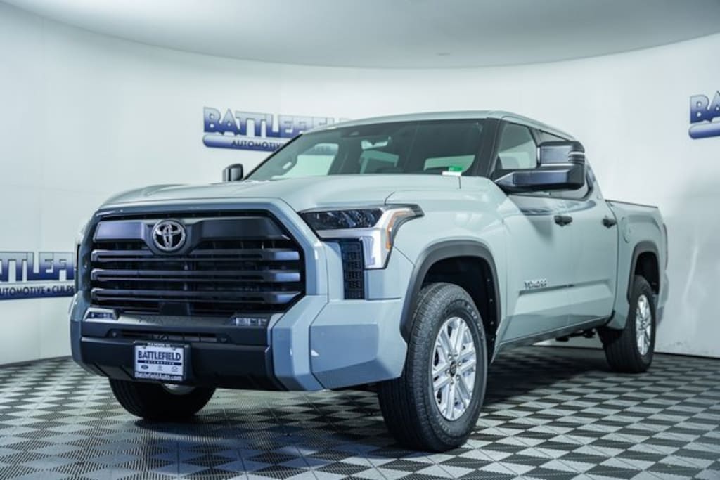 New 2026 Toyota Tundra SR5 SR5 CREWMAX 5.5