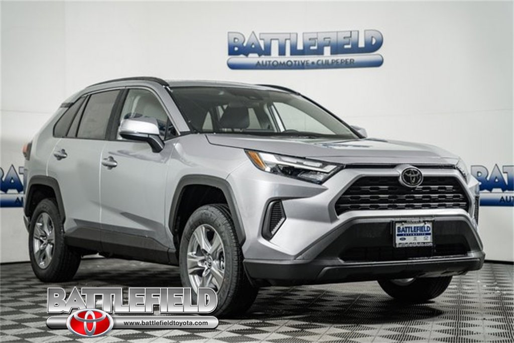 2025 Toyota RAV4 XLE's photo