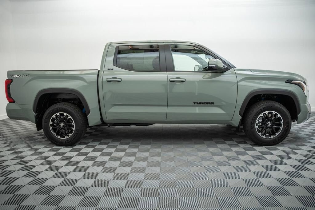 New 2026 Toyota Tundra SR5 SR5 CREWMAX 5.5