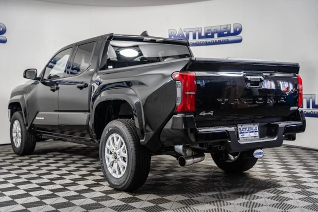 New 2025 Toyota Tacoma SR5 4X4 DOUBLE CAB