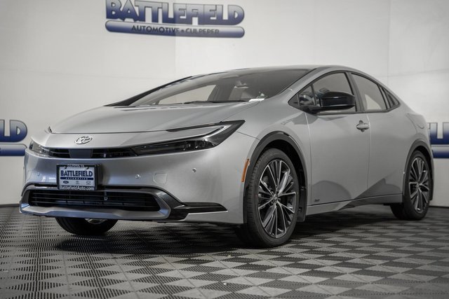 2026 Toyota Prius XLE photo 2