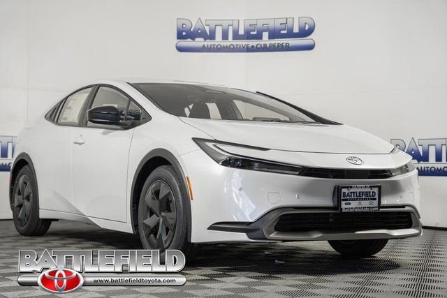 2026 Toyota Prius SE's photo