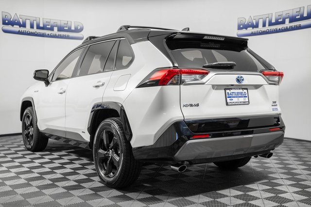 2021 Toyota RAV4 Hybrid XSE photo 4