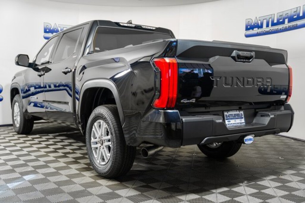 New 2026 Toyota Tundra SR5 SR5 CREWMAX 5.5