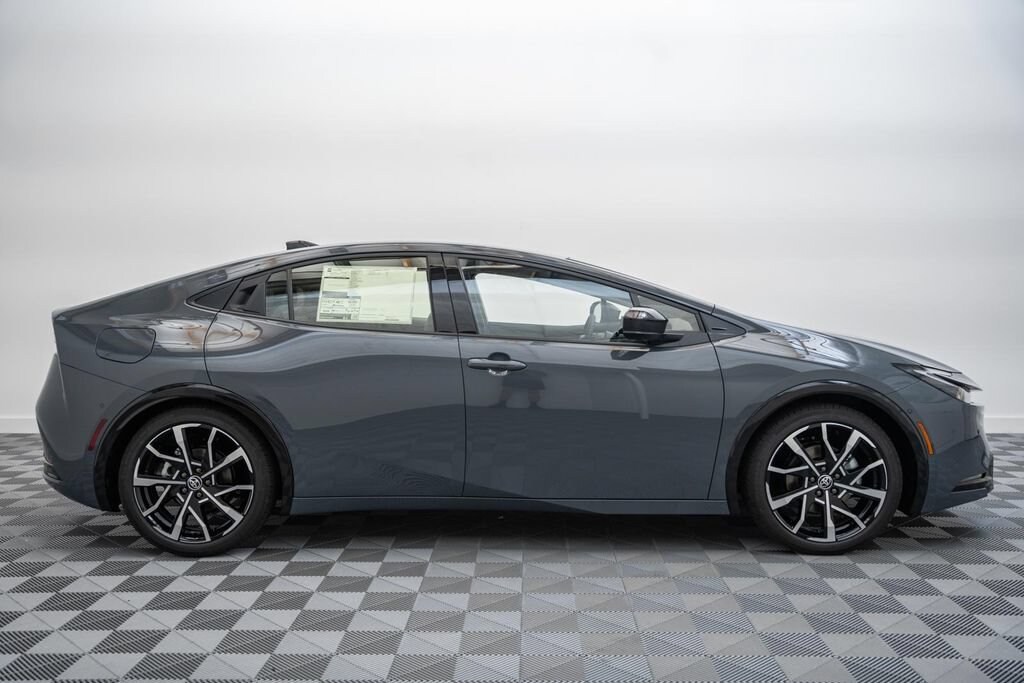 New 2026 Toyota Prius Plug-in Hybrid XSE Premium PLUG-IN HYBRID