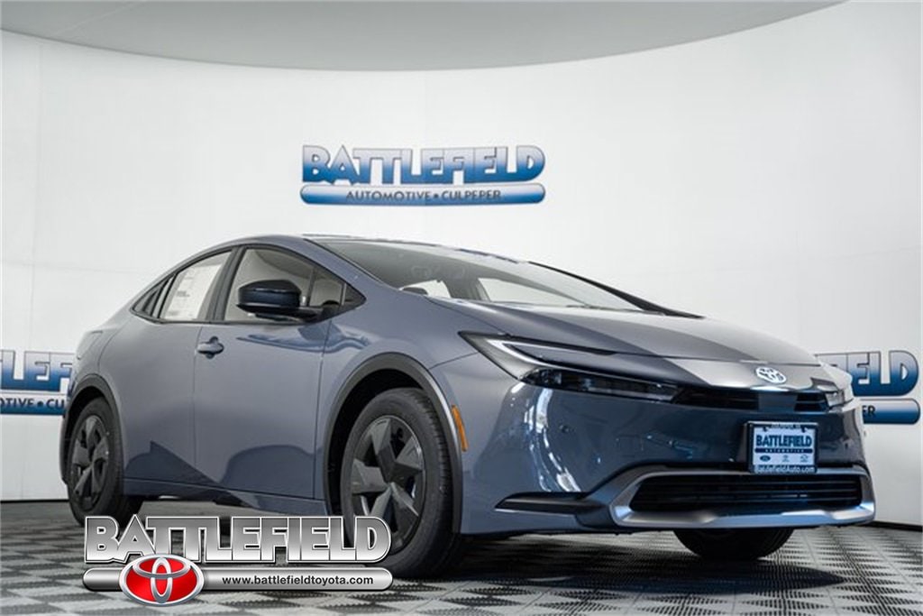 2026 Toyota Prius SE's photo
