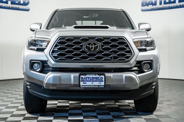 2023 Toyota Tacoma TRD Sport V6 photo 2
