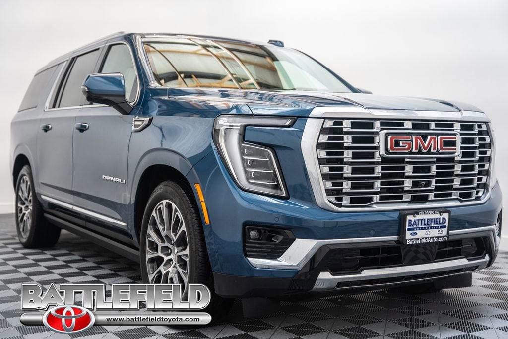 2025 GMC Yukon Denali AWD's photo