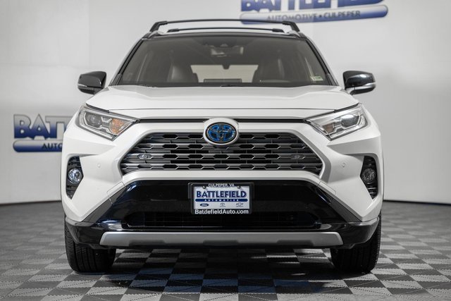 2021 Toyota RAV4 Hybrid XSE photo 2