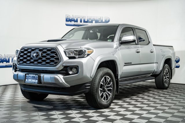 2023 Toyota Tacoma TRD Sport V6 photo 3